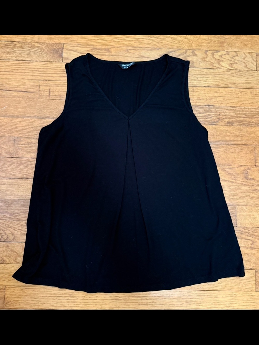 BloomChic Black V-Neck Pleat Tank Top